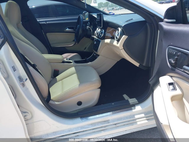 Mercedes-Benz CLA 250 2015 WDDSJ4EB4FN203725 Image 5