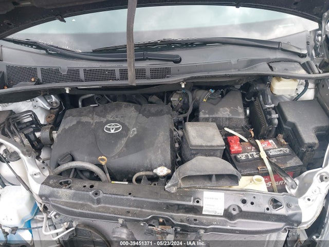 Toyota Sienna Xle 7 Passenger 2017 5TDDZ3DC8HS172489 Image 10