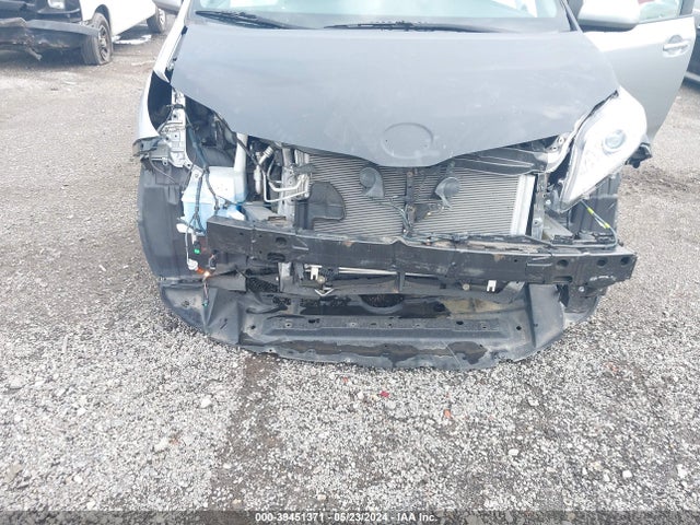 Toyota Sienna Xle 7 Passenger 2017 5TDDZ3DC8HS172489 Image 6