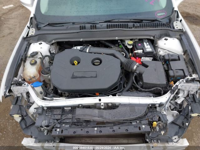 3FA6P0T92GR116333 Ford FUSION SE