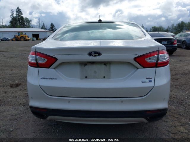 3FA6P0T92GR116333 Ford FUSION SE