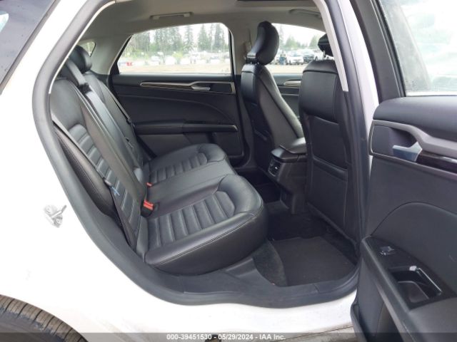 3FA6P0T92GR116333 Ford FUSION SE