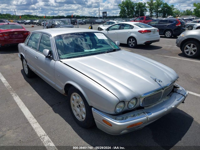2002 JAGUAR XJ8 SAJDA14C62LF46428 Photo 0