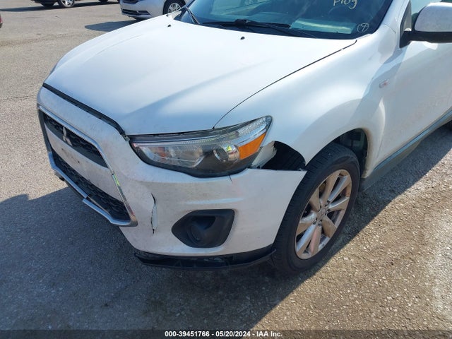 4A4AR3AUXFE031886 Mitsubishi Outlander Sport Es