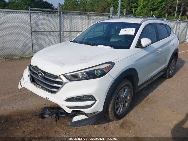 Hyundai TUCSON SE 2017 KM8J33A49HU471028 Image 2