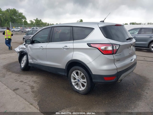 Ford ESCAPE SE 2017 1FMCU9GD6HUE55529 Image 3