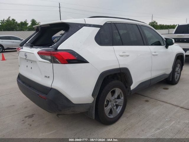 2T3W1RFV0RW313072 Toyota Rav4 Xle