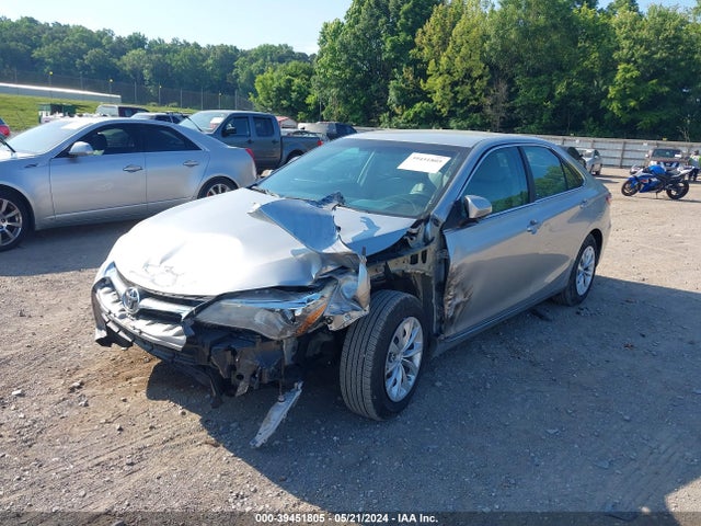 Toyota CAMRY LE 2015 4T4BF1FK0FR486270 Image 2
