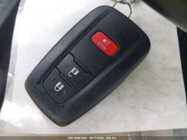 NMTKHMBX3JR026947 Toyota C-hr Xle Premium