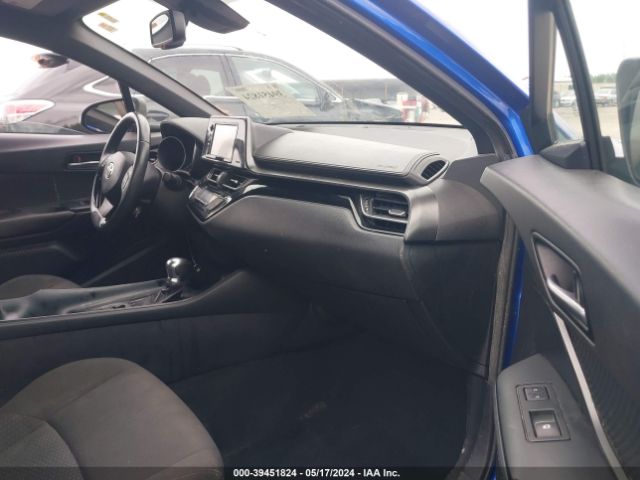 NMTKHMBX3JR026947 Toyota C-hr Xle Premium