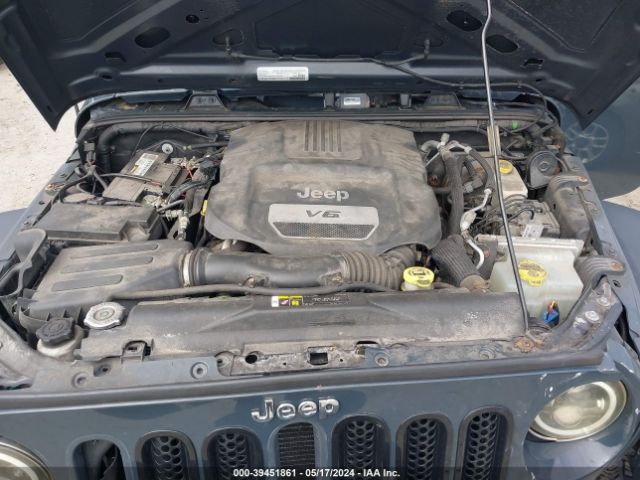 1C4BJWDG1HL558255 Jeep Wrangler Unlimited Sport 4x4