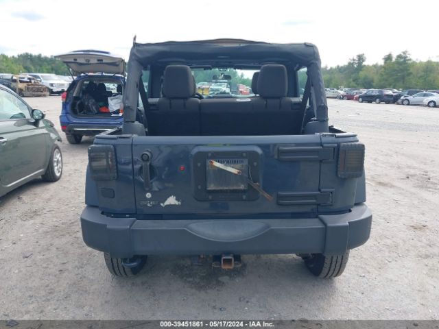 1C4BJWDG1HL558255 Jeep Wrangler Unlimited Sport 4x4