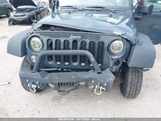 1C4BJWDG1HL558255 Jeep Wrangler Unlimited Sport 4x4