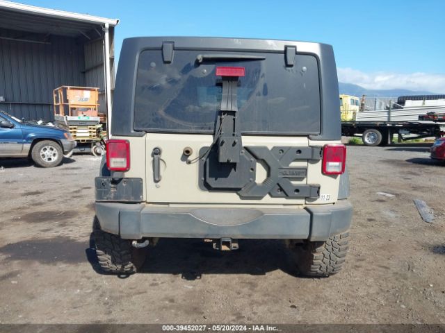 1C4BJWDG1HL573872 Jeep Wrangler Unlimited Sport 4x4