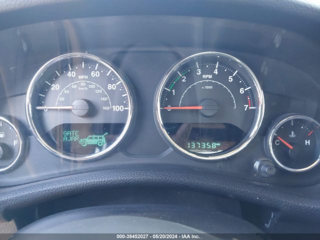 1C4BJWDG1HL573872 Jeep Wrangler Unlimited Sport 4x4