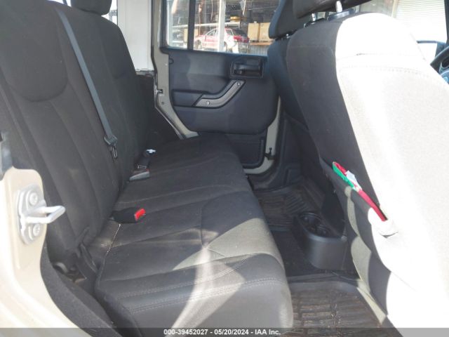 1C4BJWDG1HL573872 Jeep Wrangler Unlimited Sport 4x4