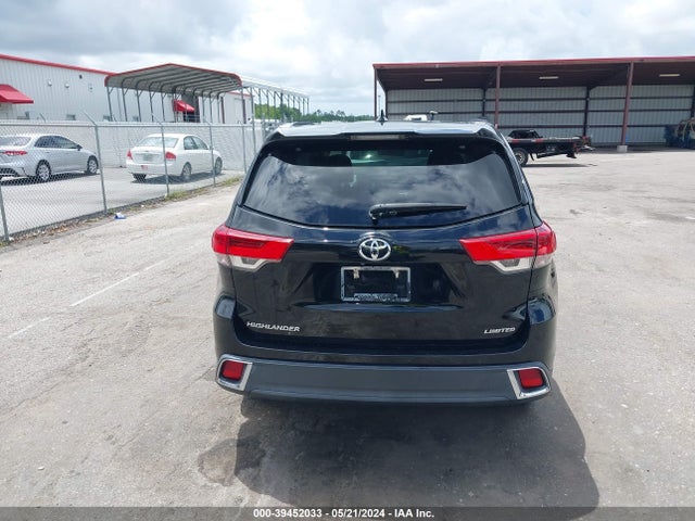 Toyota Highlander Limited Platinum 2018 5TDYZRFH9JS281451 Image 16