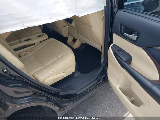 Toyota Highlander Limited Platinum 2018 5TDYZRFH9JS281451 Image 8