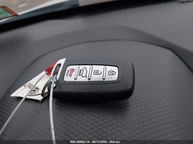 Hyundai Veloster Value Edition 2017 KMHTC6AD7HU321333 Image 11