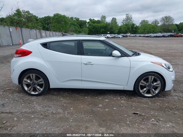 Hyundai Veloster Value Edition 2017 KMHTC6AD7HU321333 Image 13