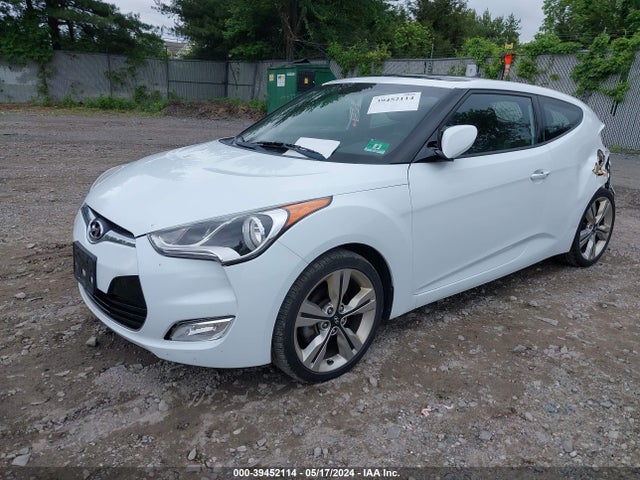 Hyundai Veloster Value Edition 2017 KMHTC6AD7HU321333 Image 2