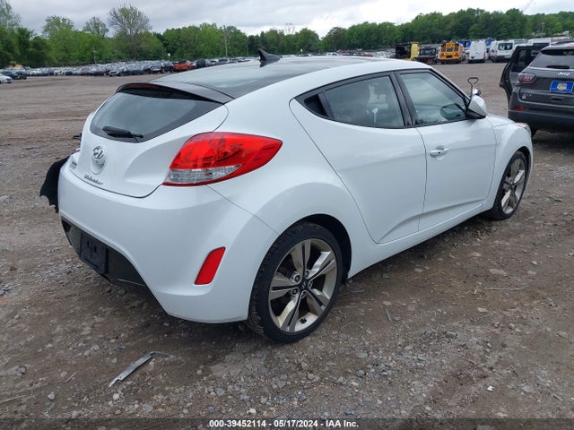 Hyundai Veloster Value Edition 2017 KMHTC6AD7HU321333 Image 4
