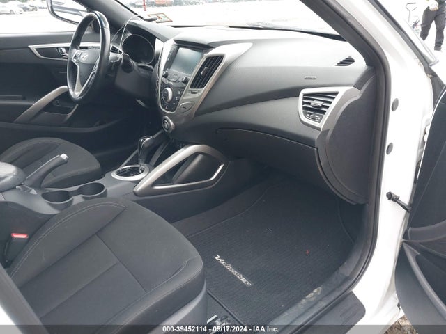 Hyundai Veloster Value Edition 2017 KMHTC6AD7HU321333 Image 5