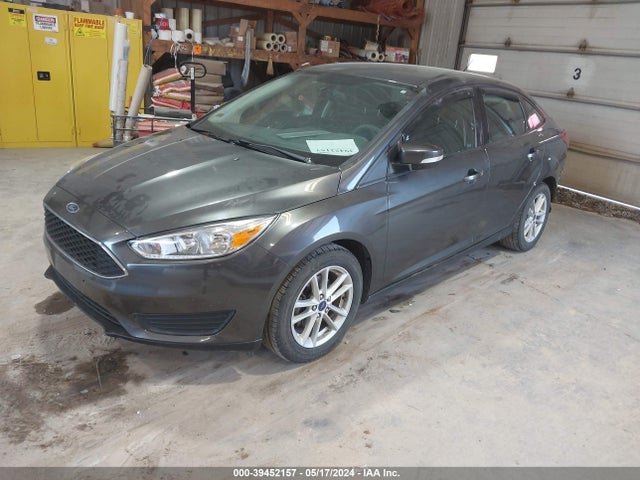 Ford FOCUS SE 2017 1FADP3F25HL271966 Image 2