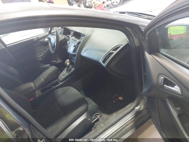 Ford FOCUS SE 2017 1FADP3F25HL271966 Image 5