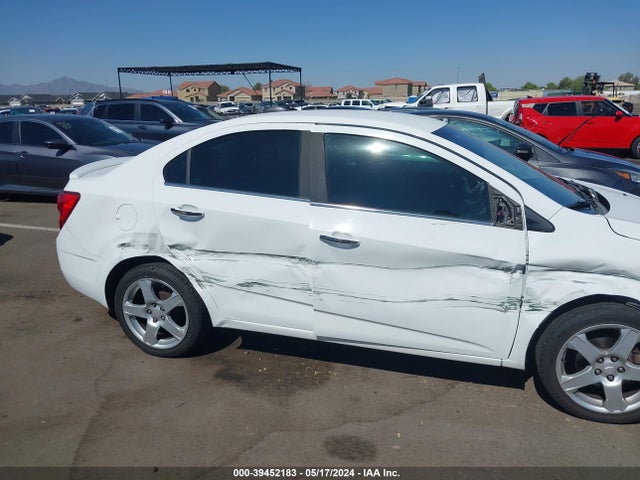 Chevrolet Sonic Ltz Auto 2015 1G1JE5SB5F4210637 Image 13