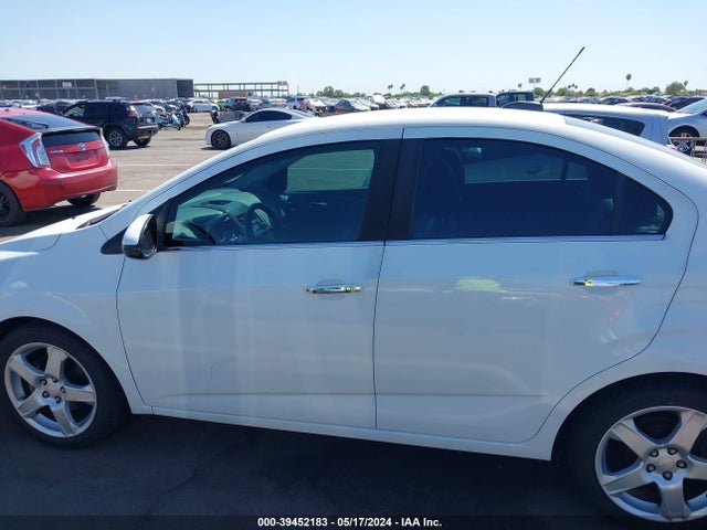 Chevrolet Sonic Ltz Auto 2015 1G1JE5SB5F4210637 Image 14