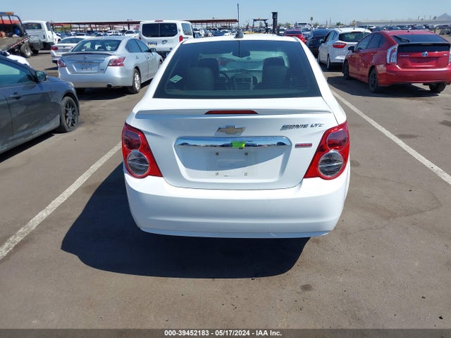Chevrolet Sonic Ltz Auto 2015 1G1JE5SB5F4210637 Image 16