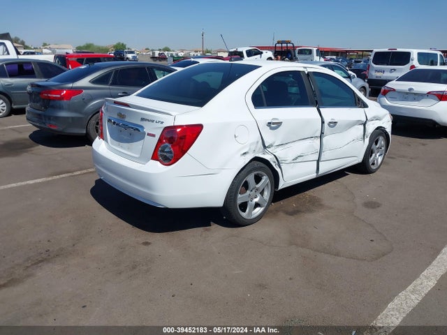 Chevrolet Sonic Ltz Auto 2015 1G1JE5SB5F4210637 Image 4
