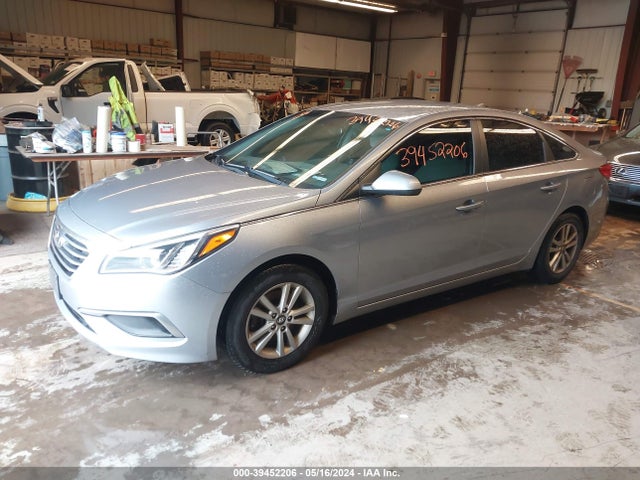 Hyundai SONATA SE 2016 5NPE24AF0GH375376 Image 2