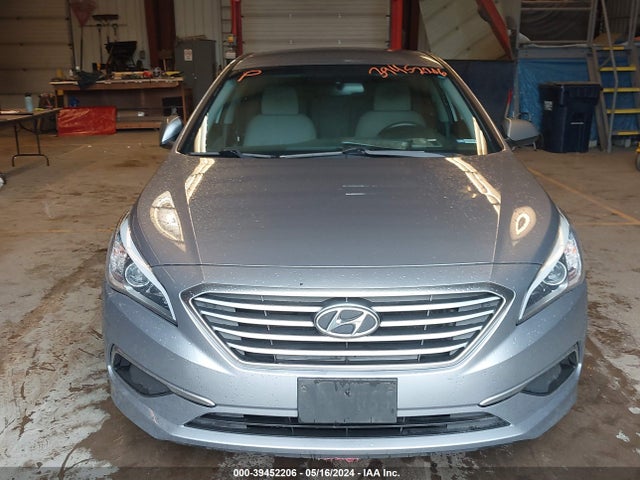 Hyundai SONATA SE 2016 5NPE24AF0GH375376 Image 6