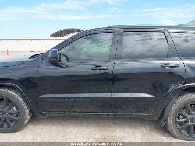 1C4RJEAG6NC127323 Jeep Grand Cherokee Wk Laredo X 4x2