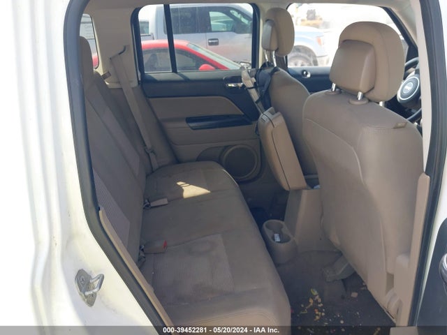 Jeep Patriot Altitude 2014 1C4NJPBA4ED704073 Image 8