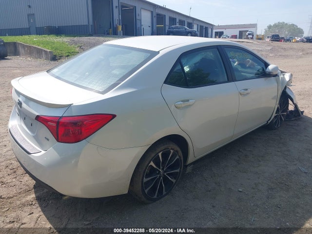 Toyota COROLLA SE 2018 5YFBURHE6JP758658 Image 18