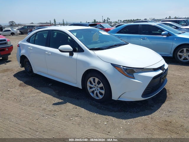 Toyota COROLLA LE 2023 JTDB4MEE4PJ010821 zdjęcie główne