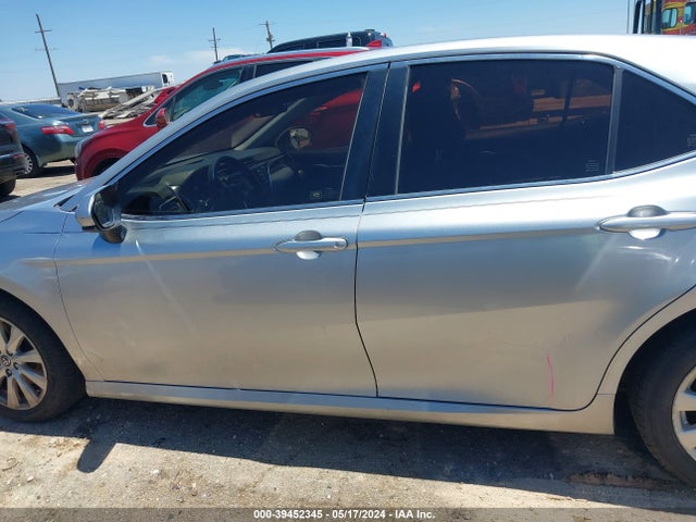 Toyota CAMRY LE 2018 JTNB11HK4J3048517 Image 14
