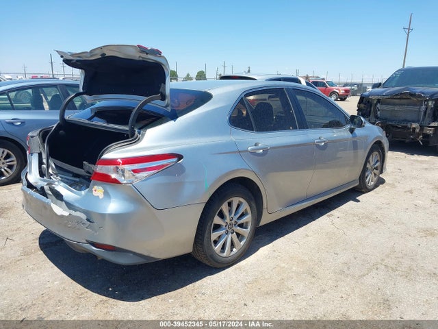 Toyota CAMRY LE 2018 JTNB11HK4J3048517 Image 4