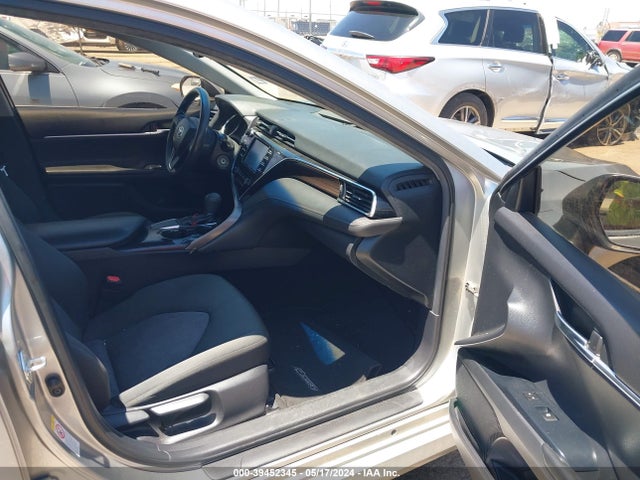 Toyota CAMRY LE 2018 JTNB11HK4J3048517 Image 5