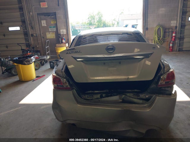 Nissan Altima 2.5 S 2015 1N4AL3AP8FC232416 Image 16
