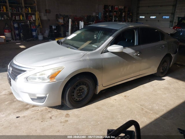 Nissan Altima 2.5 S 2015 1N4AL3AP8FC232416 Image 2