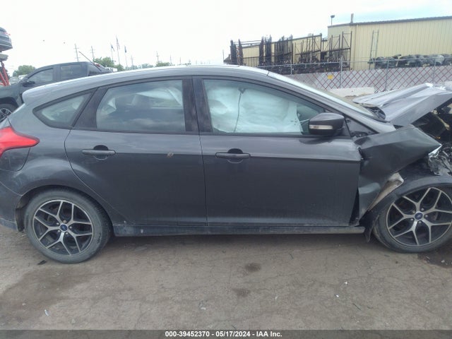 Ford FOCUS SEL 2018 1FADP3M26JL310895 Image 13