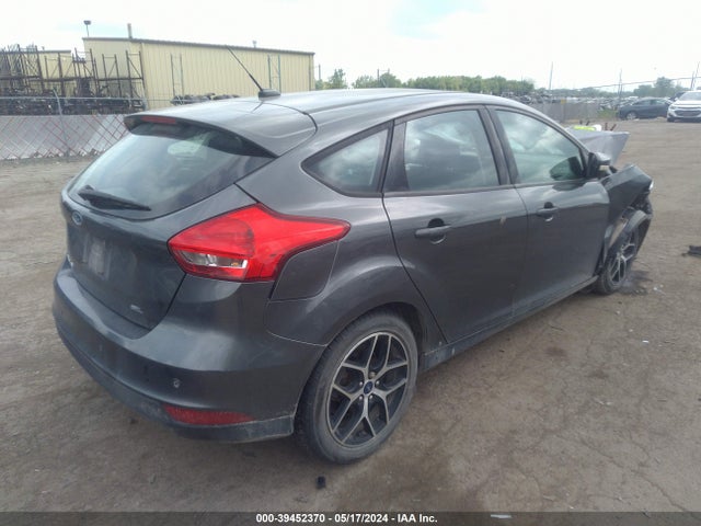 Ford FOCUS SEL 2018 1FADP3M26JL310895 Image 4