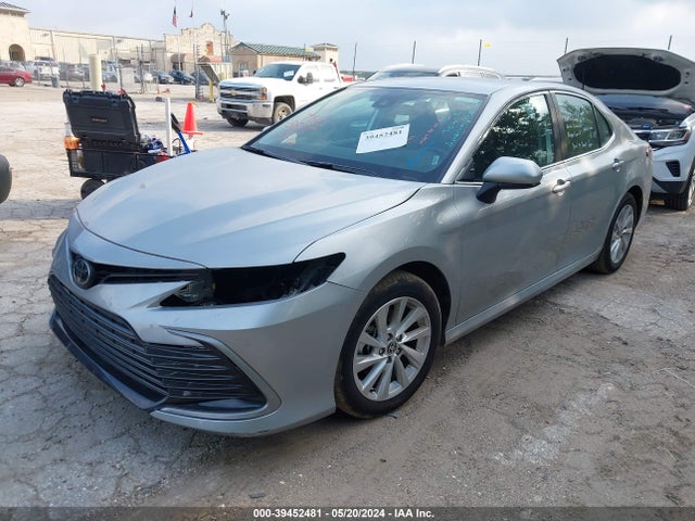 Toyota CAMRY LE 2024 4T1C11AK0RU206758 Image 2