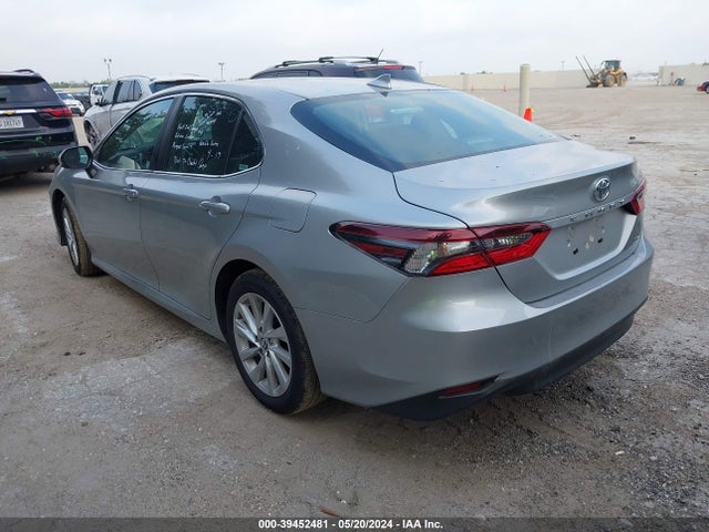 Toyota CAMRY LE 2024 4T1C11AK0RU206758 Image 3