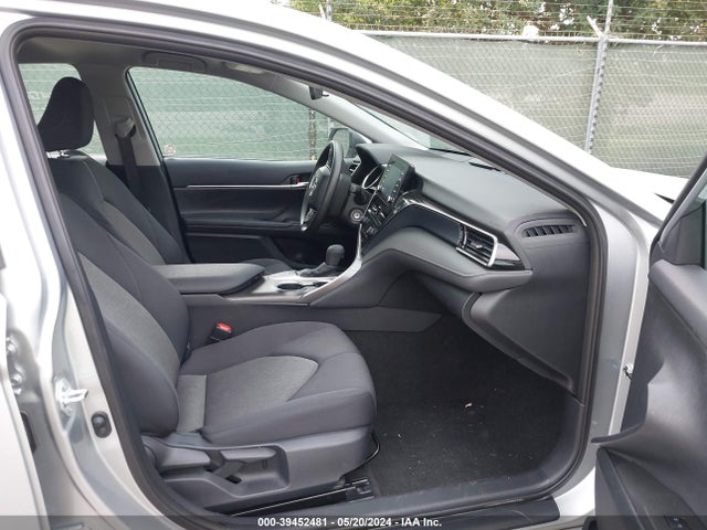 Toyota CAMRY LE 2024 4T1C11AK0RU206758 Image 5