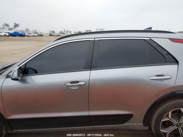 KNDCR3LE1P5031489 KIA Niro Ex Touring